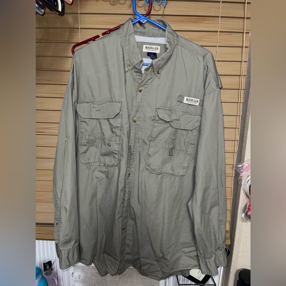 SOLD SOLD SOLD.     Magellan Men's Fish Gear Shirt